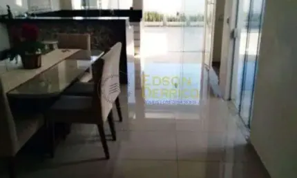 Sobrado em Condomínio com 5 quartos à Venda, Residencial Maricá - Pindamonhangaba
