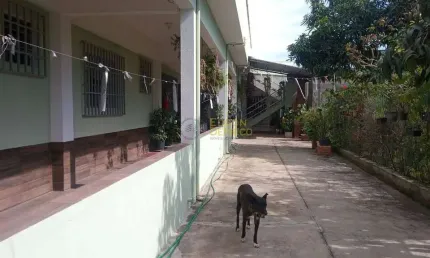 Sobrado á venda com 2 quartos, Residencial e Comercial Portal dos Eucaliptos - Pindamonhangaba
