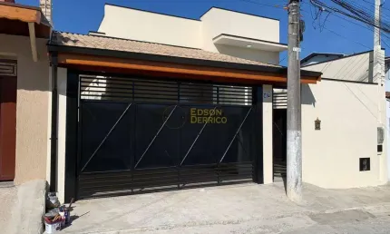 Casa á venda com 3 quartos, Vila Suiça - Pindamonhangaba