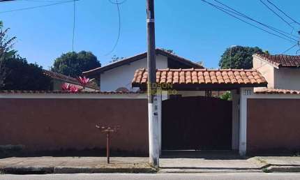 Casa com 4 quartos para Locação, Santana - Pindamonhangaba
