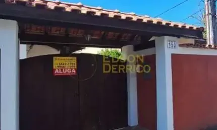 Casa com 4 quartos para Locação, Santana - Pindamonhangaba