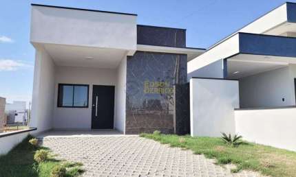 Casa em Condomínio com 3 quartos para Locação, Água Preta - Pindamonhangaba
