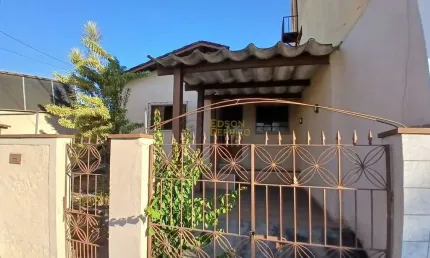 Casa com 3 quartos para alugar no Centro, Pindamonhangaba 