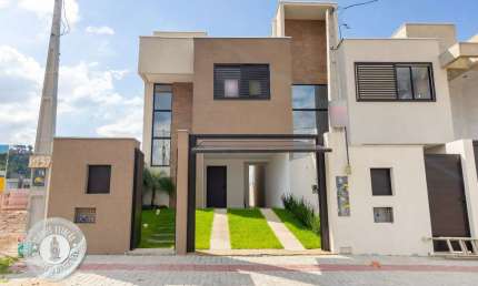 Casa com 3 quartos à venda no Gasparinho, Gaspar , 137 m2 por R$ 695.000