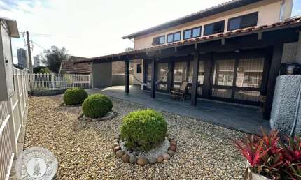 Casa com 3 quartos à venda no Velha, Blumenau , 260 m2 por R$ 1.200.000