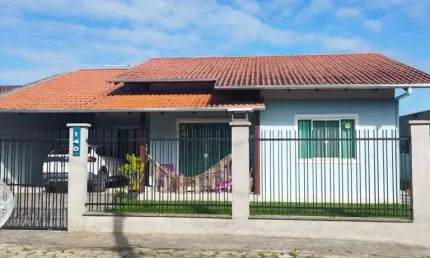 Casa com 3 quartos à venda no Tribess, Blumenau , 180 m2 por R$ 1.100.000