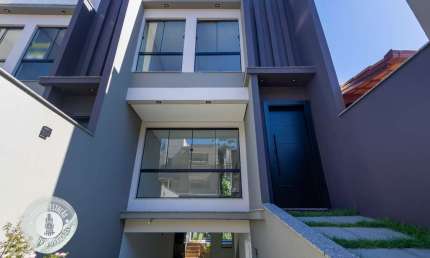 Casa com 3 quartos à venda em Água Verde, Blumenau , 138 m2 por R$ 760.000