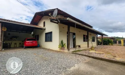 Casa com 3 quartos à venda no Itoupavazinha, Blumenau , 126 m2 por R$ 650.000