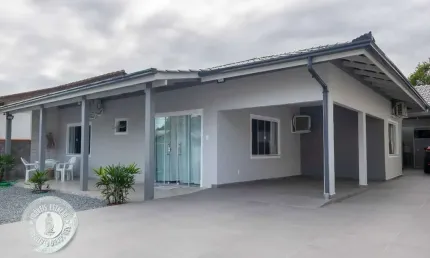 Casa com 3 quartos à venda no Tribess, Blumenau , 230 m2 por R$ 1.100.000