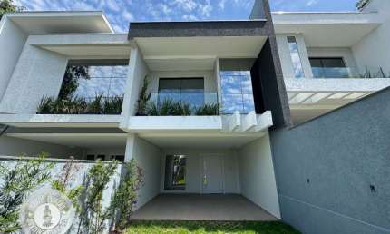 Casa à venda no Ponta Aguda, Blumenau  por R$ 1.290.000