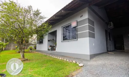 Casa com 3 quartos à venda em Água Verde, Blumenau , 158 m2 por R$ 660.000