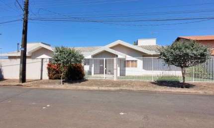 Casa com 3 quartos à venda na Rua Monte Castelo, 924, Jardim Casa Grande, Cambé