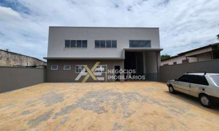 Sala comercial para alugar na Rua Noruega, 29, Centro, Cambé
