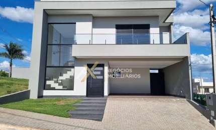 Casa à venda no Condomínio Moradas do Vale, com 3 suítes,