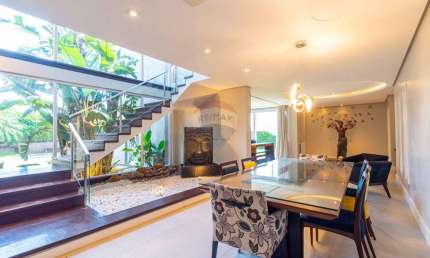 Casa de Locação no Alphaville: Conforto e espaço para sua Família.