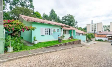 Casa com 3 quartos, 2 banheiros - bairro flamboyant
