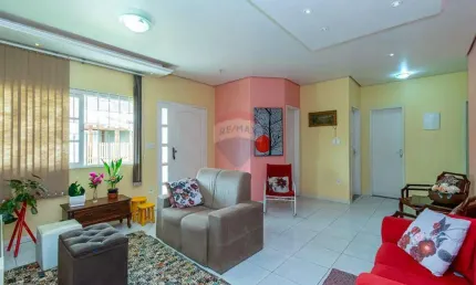 CASA COM 3 QUARTOS, 2 BANHEIROS - BAIRRO FLAMBOYANT