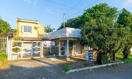 IMPERDÍVEL - Casa 3 dormitórios e piscina - Bairro Barnabé