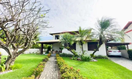 Casa com 5 quartos à venda no Guarajuba, Camaçari 