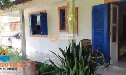 Casa com anexo próximo ao mar no Centro de Cidreira