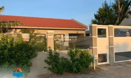 Casa com 3 quartos à venda na Rua Três De Outubro, 395, Centro, Tramandaí