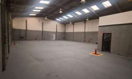 Barracão / Galpão / Depósito com 3 salas para alugar na Bairro Jardim Califórnia, 5301, Jardim Califórnia, Barueri, 600 m2 por R$ 12.500