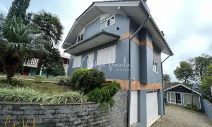 COMPRE NA CÁTYA VARELA IMÓVEIS: CASA ALTO PADRÃO COM 490 M² DE ÁREA TOTAL  EM CANELA -RS  REF: 437