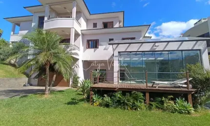 Apartamento com 6 quartos para alugar na Rua Léo Guerra, Nossa Senhora da Saúde, Caxias do Sul