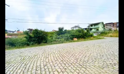 Terreno à venda na Rua Ângelo Francisco Guerra, Sanvitto, Caxias do Sul por R$ 650.000