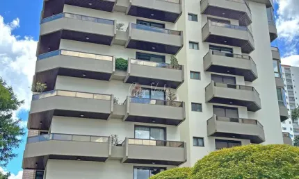 Apartamento com 4 quartos à venda na Rua Castro Alves, Madureira, Caxias do Sul