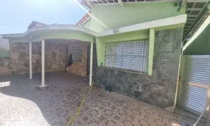 Casa com 2 quartos à venda na Rua Urumila, Vila Carbone, São Paulo