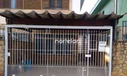 EXCELENTE OPORTUNIDADE DE SOBRADO   180mts construída 200m área total 3 dorm. sendo um suíte Copa Cozinha , sala dois ambientes grande, lavabo, quinta