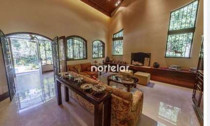 MAGNIFICA CASA TERREÁ NO CONDOMÍNIO FAZENDINHA  GRANJA VIANA
