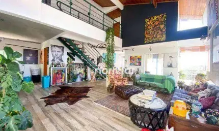 Casa na City Romana de 350 m2 com 4 quartos sendo 3 suites .