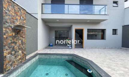 Sobrado novo 140 m2 - 3 suítes - 2 vagas - Piscina - Parque São Domingos