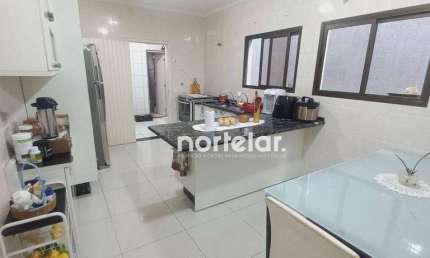 Sobrado com 3 suítes à venda, 165 m² por R$ 819.000 - Vila São Vicente - São Paulo/SP