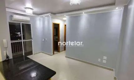 Apartamento com sacada | 2 quartos | 1 banheiro | ar-condicionado | cond completo