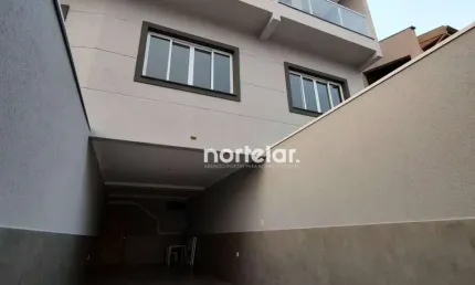 Excelente sobrado novo à venda no Parque São Domingos