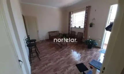 Apartamento de 2 quartos numa localização privilegiada, região da Barra funda, imóvel bem aconchegante com uma área útil de 118m, sacada estendida em