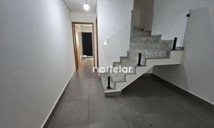 SOBRADO 3 QUARTO, 1 SUÍTE, 2 VAGAS GARAGEM, BAIRRO DO LIMÃO