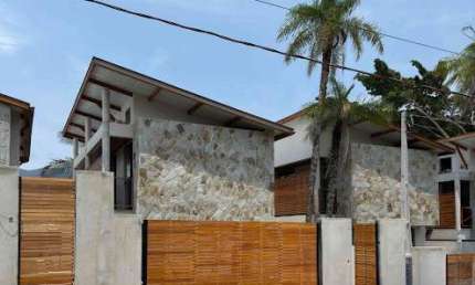 Sobrado com 3 dormitórios à venda, 120 m² por R$ 1.749.999,00 - Piúva - Ilhabela/SP