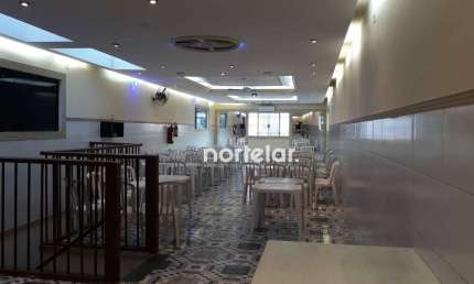 Excelente Espaço Comercial com Salões Amplos e Salas Versáteis – Ideal para Negócios e Eventos!