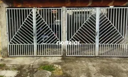 Duas casas antigas no mesmo terreno à venda na Vila Piauí