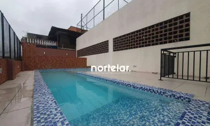 Apartamento próximo ao Metro Giovanni Gronchi. 2 quartos com uma vaga de garagem