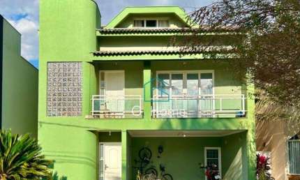 Excelente sobrado com 5 dormitórios à venda, 380 m² por R$ 1.750.000 - Condomínio Golden Park - Londrina/PR