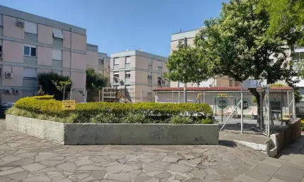Apartamento com 2 dormitórios à venda, 46 m² por R$ 219.000,10 - Cristal - Porto