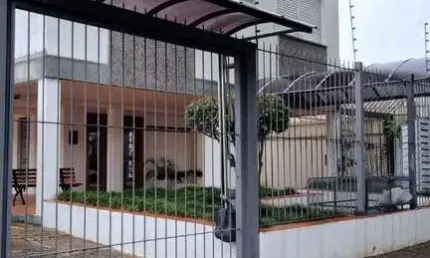 ATENÇÃO ED. PEQ. AMPLO APTO. 2 DORM. COM PATIO PRIVATIVO