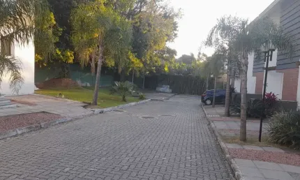 ATENÇÃO CONDOMINIO COM APENAS 22 CASAS E UM  UNICO LOTE VAGO  DE BARBADA