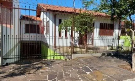 LINDA CASA  NO JARDIM VILA NOVA MUITO AMPLA E BEM CONSTRUIDA