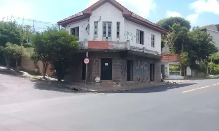 Casa com 3 quartos à venda na Rua Padre João Batista Reus, 917, Vila Conceição, Porto Alegre